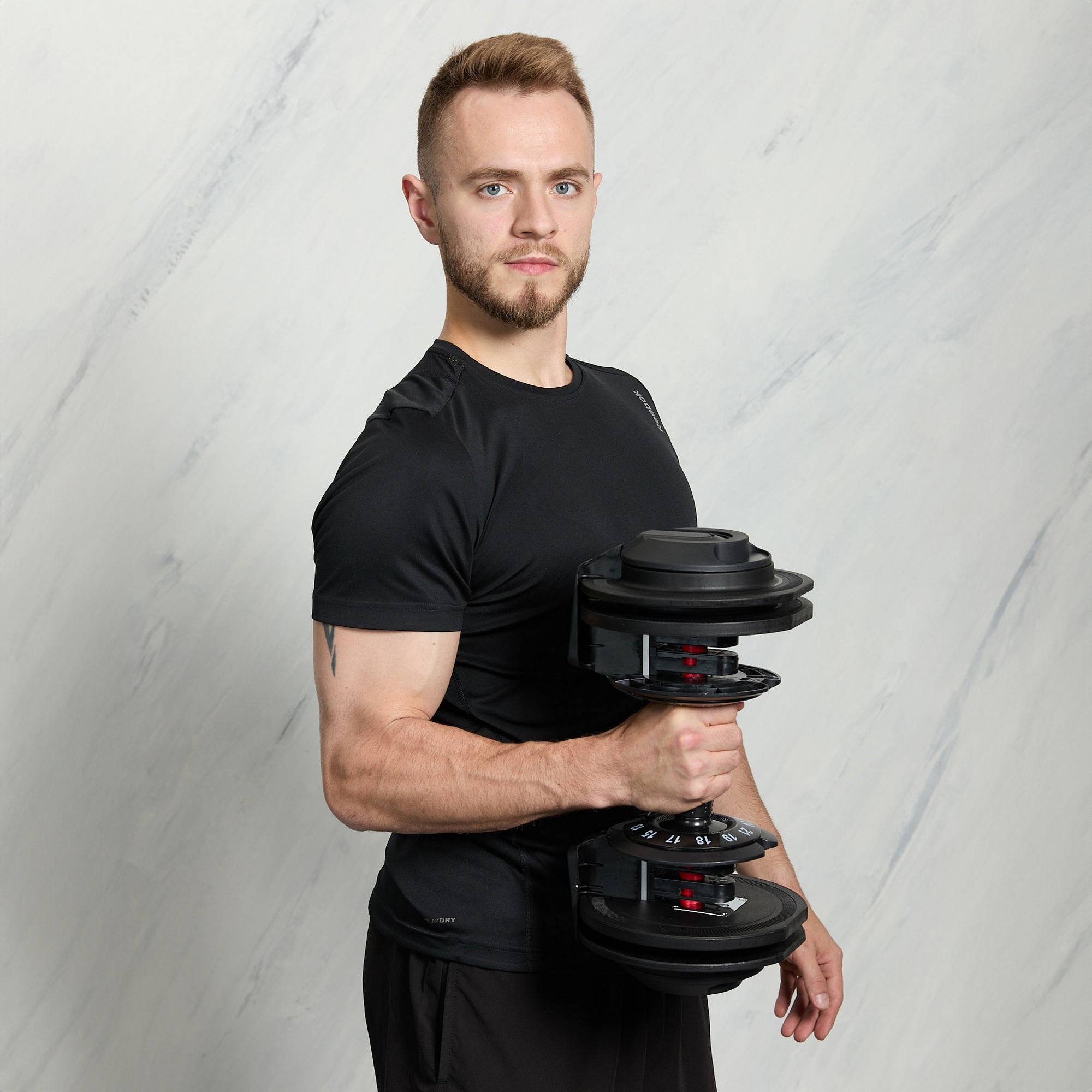 Наборная гантель 3-24кг UMOVE RUMF7070 MF-7070-24KG 2000_2000